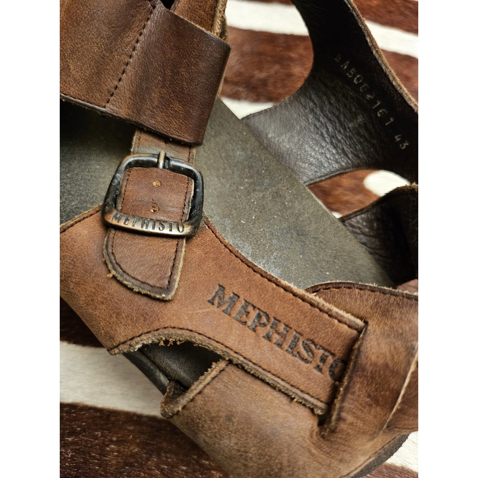 Mephisto Mens Sandals US 9 Euro 43 Sam Brown Textured Leather Fisherman Roman