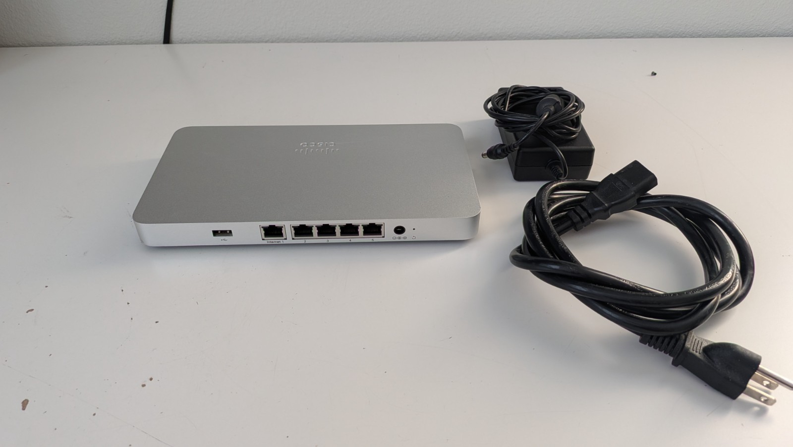 Cisco Meraki MX67W-HW Managed Network Security/Firewall Appliance (Unclaimed)