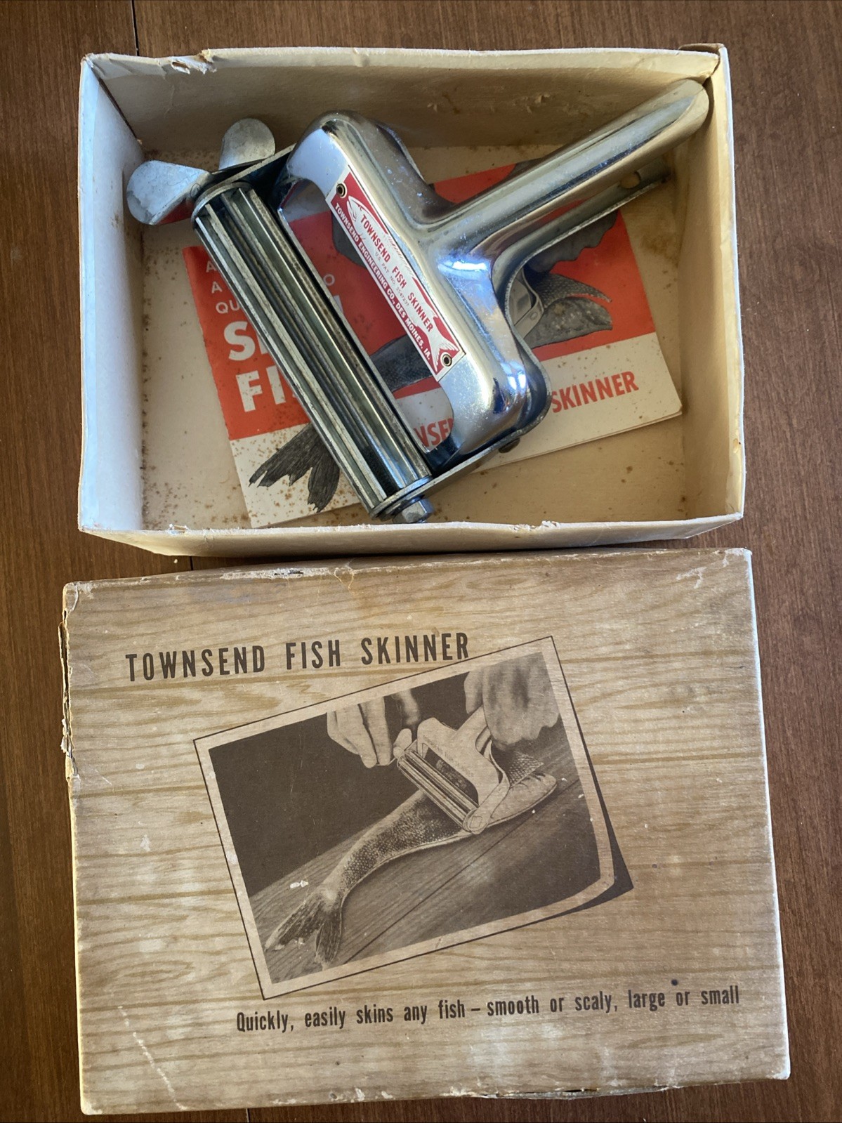 Vintage Townsend Fish Skinner