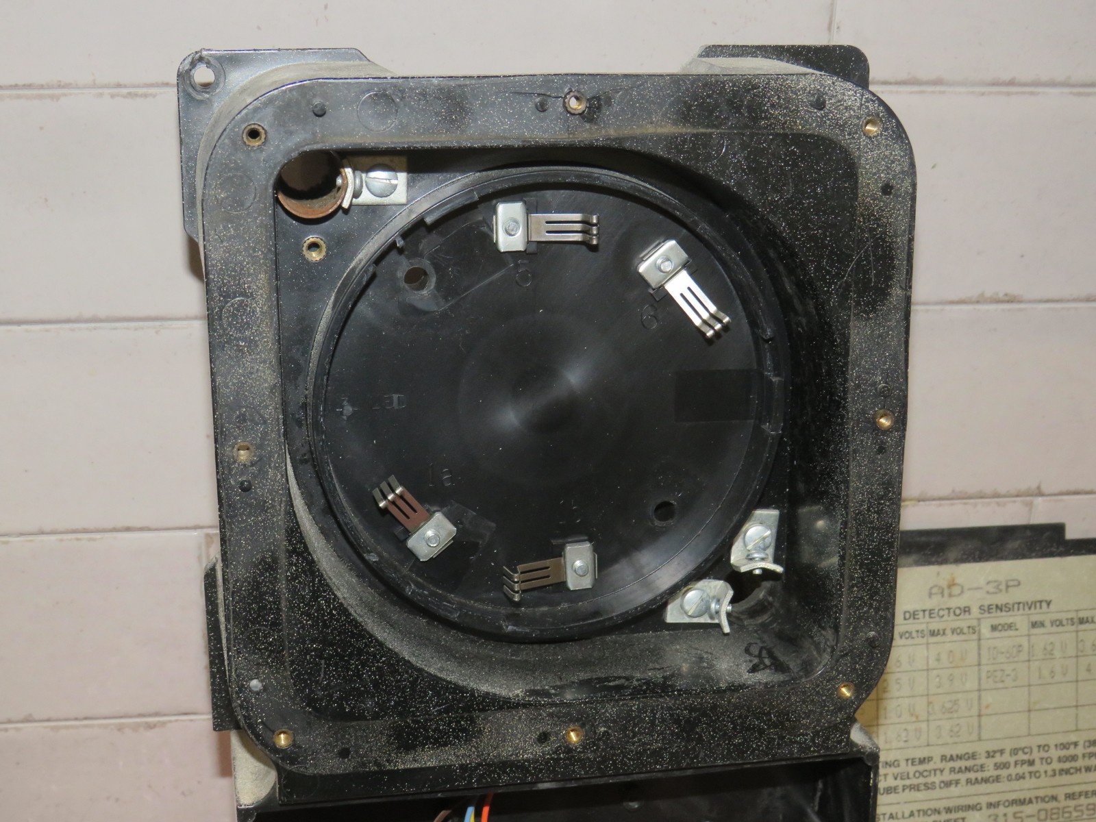 SIEMENS CERBERUS PYROTRONICS AD-3P DUCT DETECTOR HOUSING