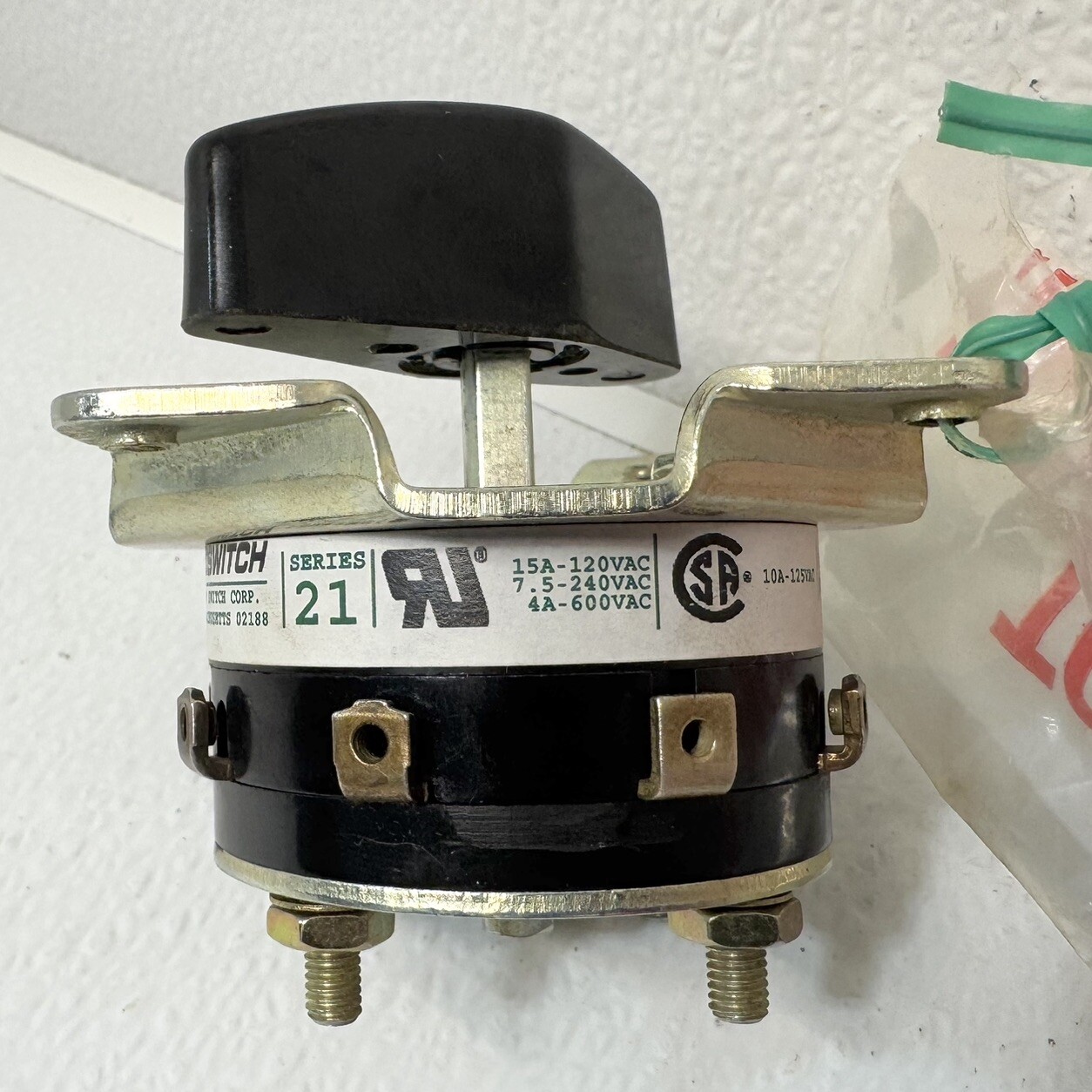 Electroswitch 21301A Selector Switch Series 21 10A-125VAC *With Hardware*
