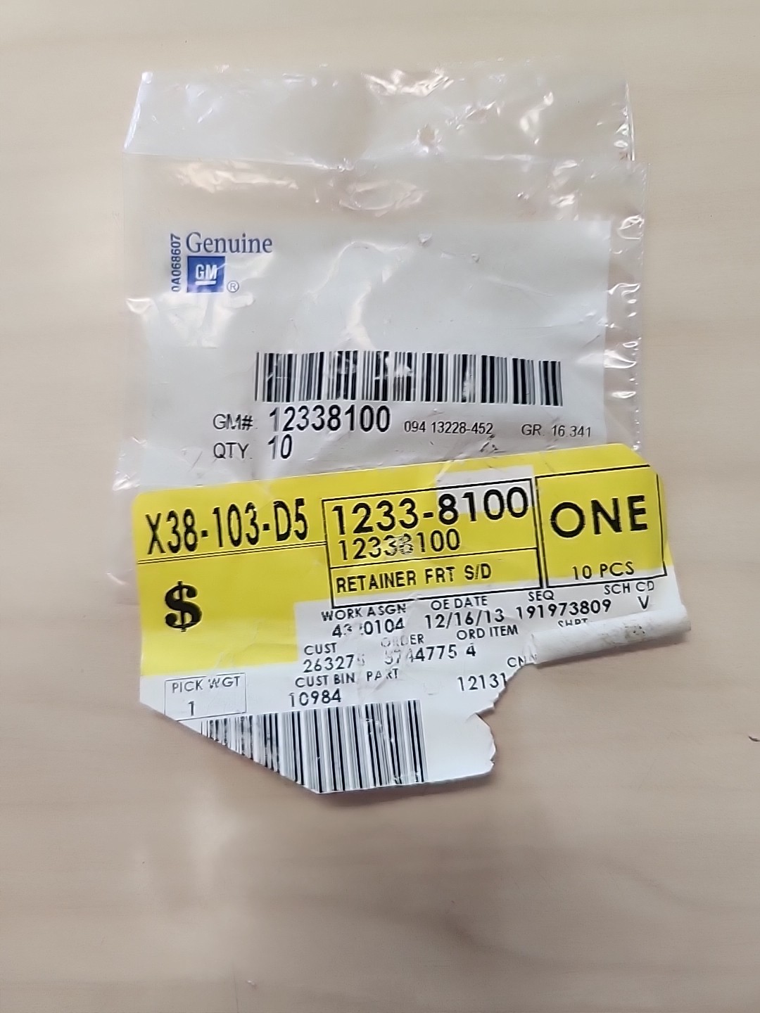 Genuine GM 12338100 Retainer,Front Side Door Locking Rod NOS