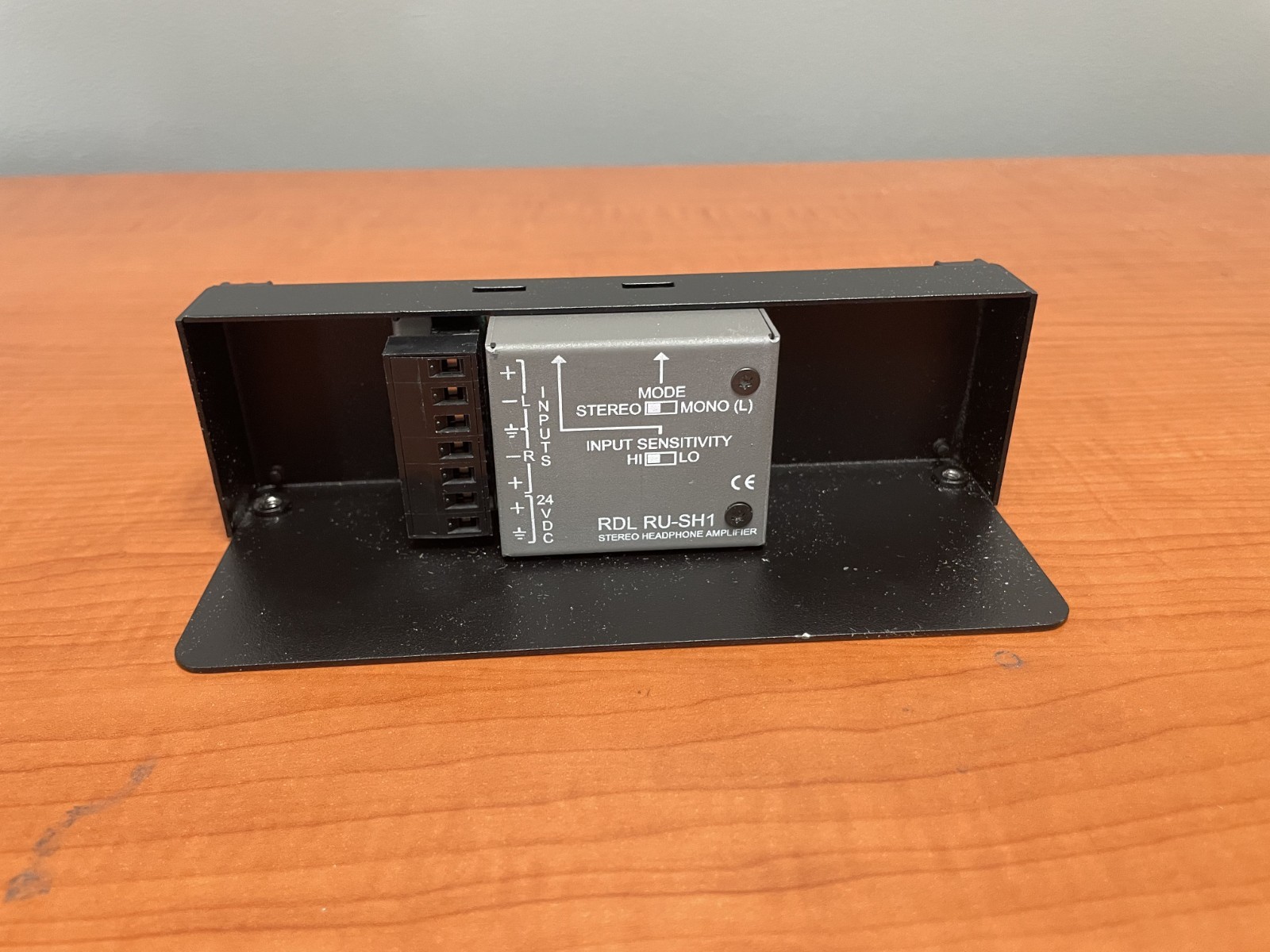 RDL RU-SH1 Stereo Headphone Amplifier RACK-UP Series