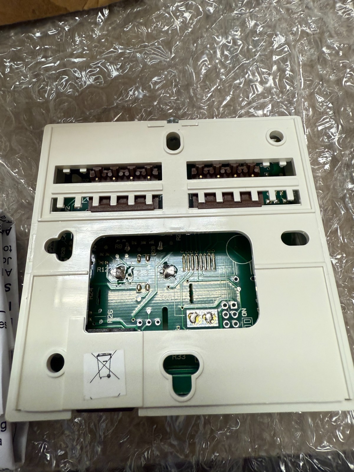 Johnson Controls TE-68PT-1N00S Wall Mount Temp Sensor White NEW