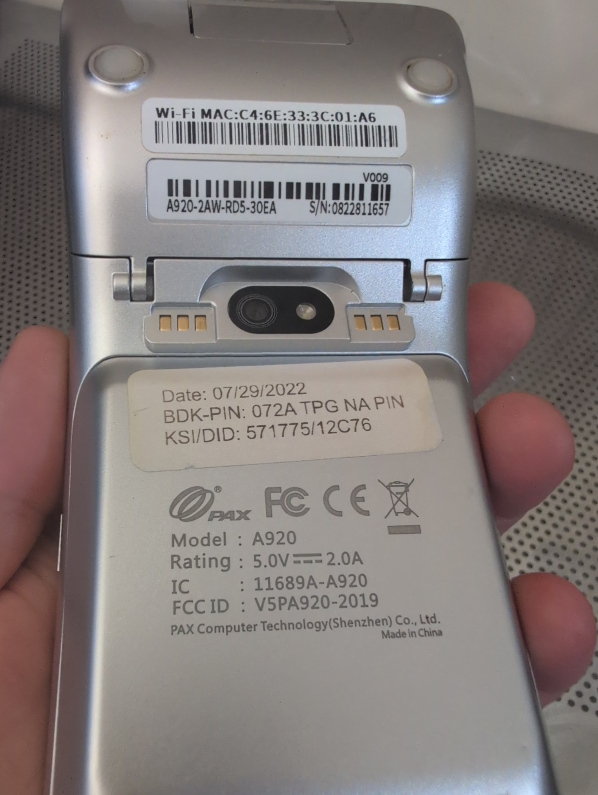 PAX A920*POWERS ON