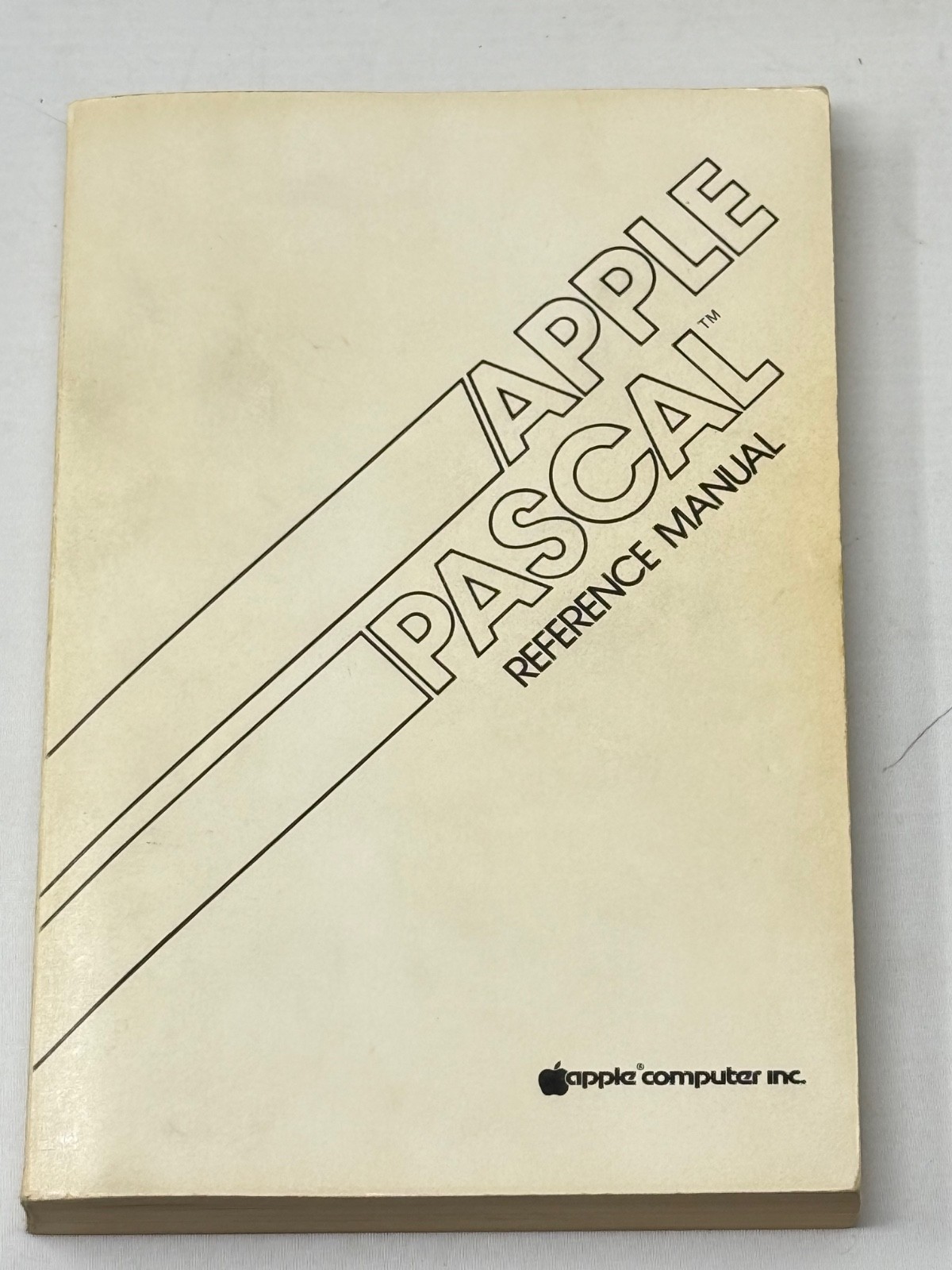 Vintage 1979 Apple II Pascal Reference Manual