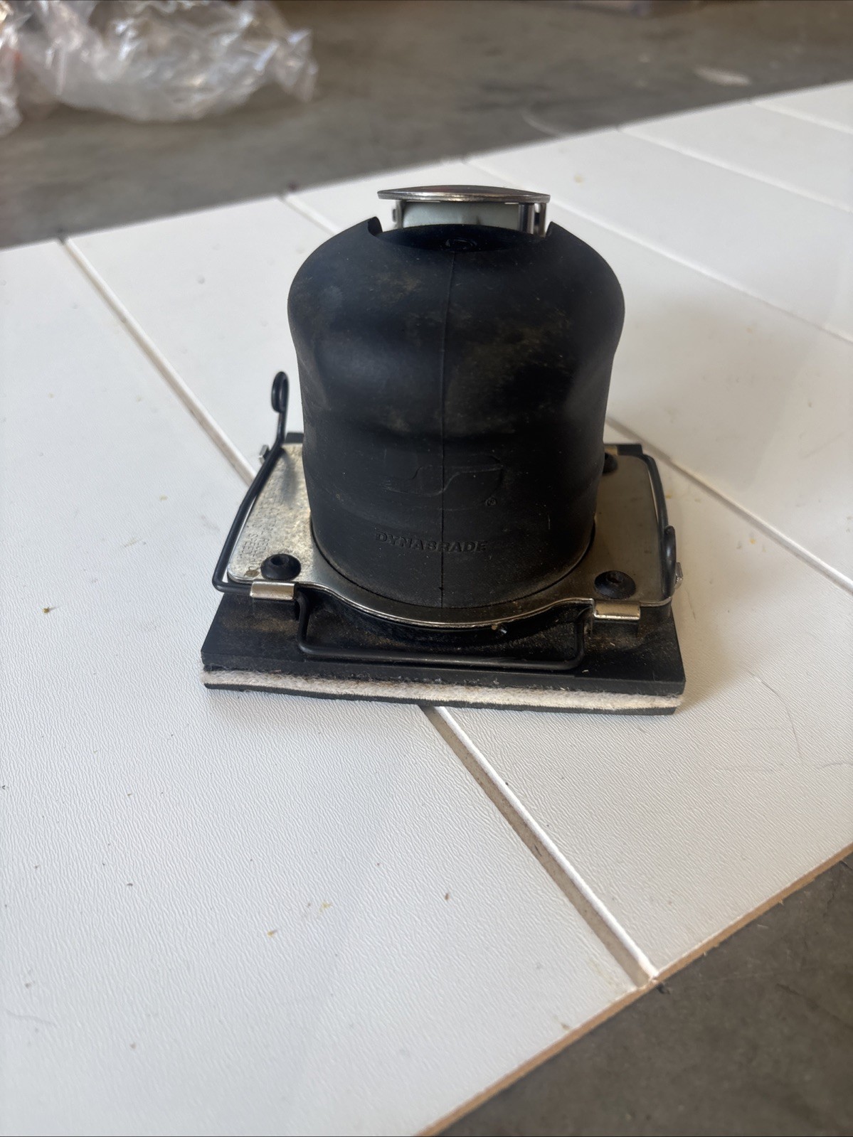 DYNABRADE 57920 Air Sheet Sander