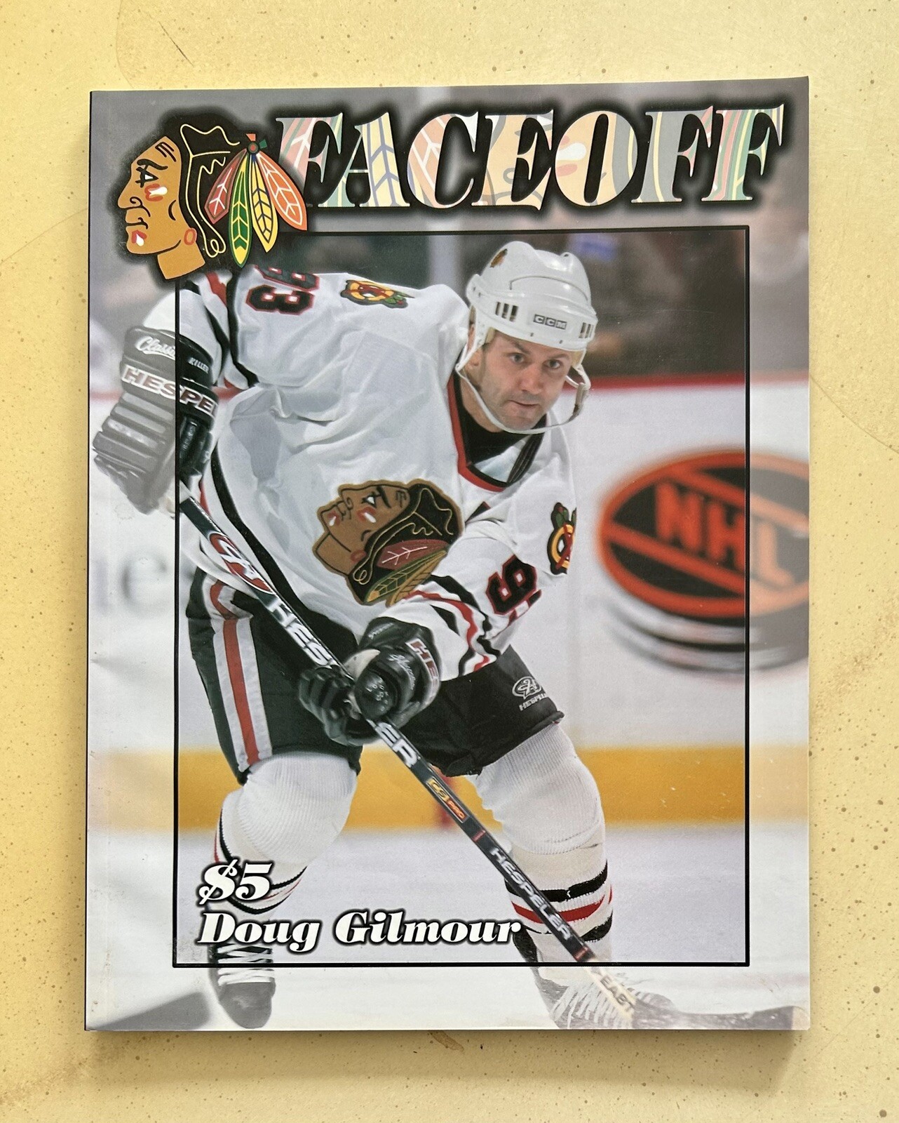 Chicago Blackhawks 1999-2000 Game Program / Faceoff Magazine Doug Gilmour Cover
