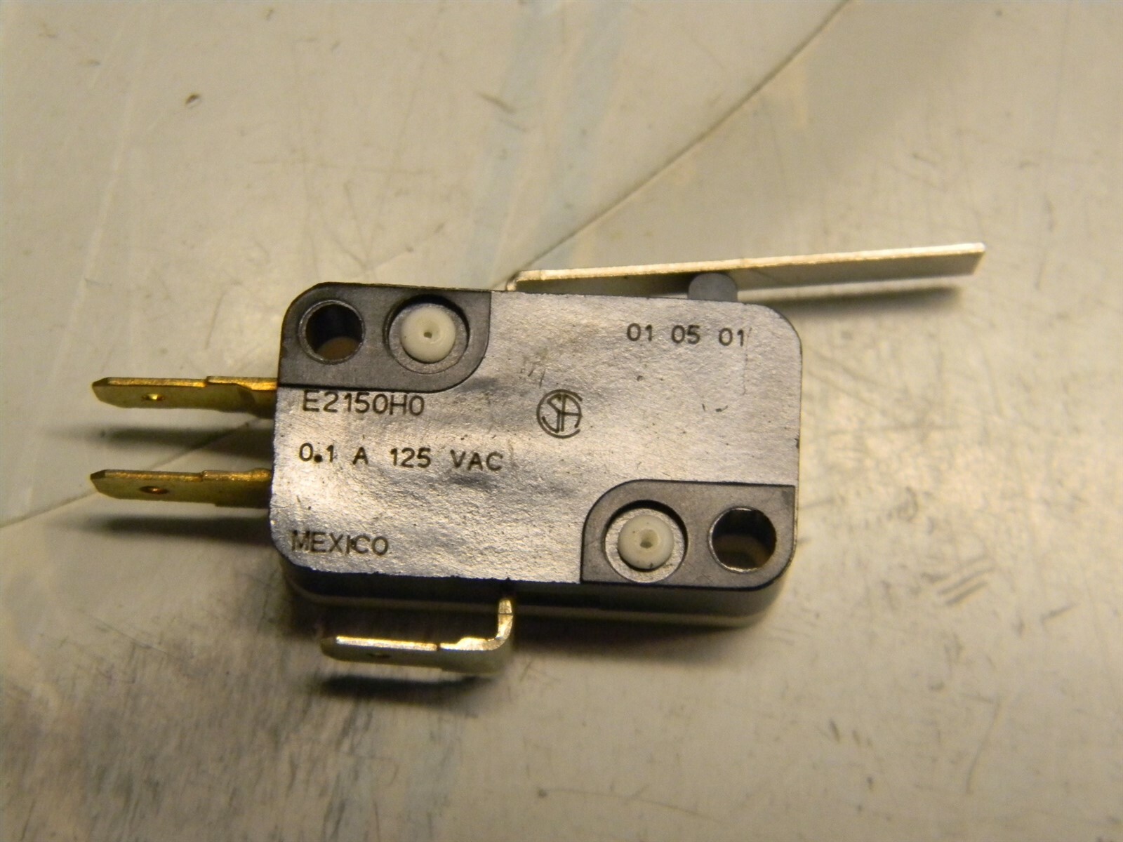 Cherry E2150H0 Miniature Switch 1/2HP 0.1AMP 125 VAC 51 Units Available New