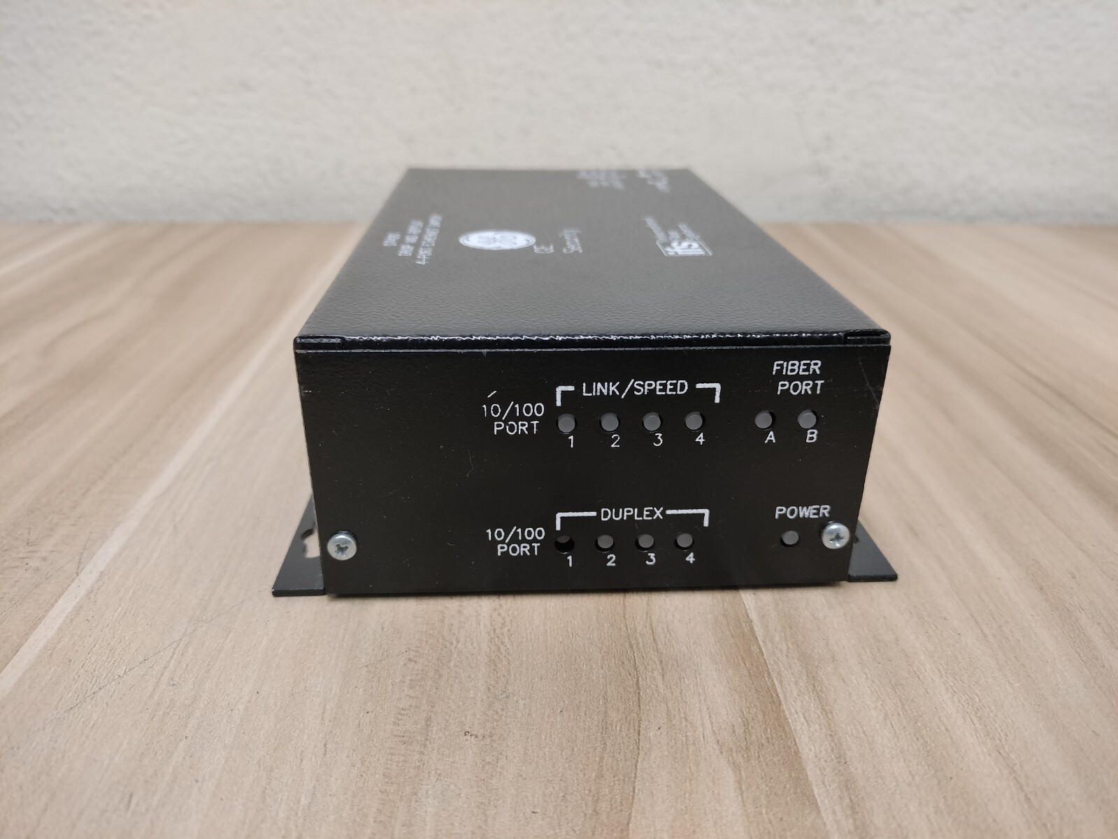 GE Security IFS D7420 4-Port Ethernet Switch