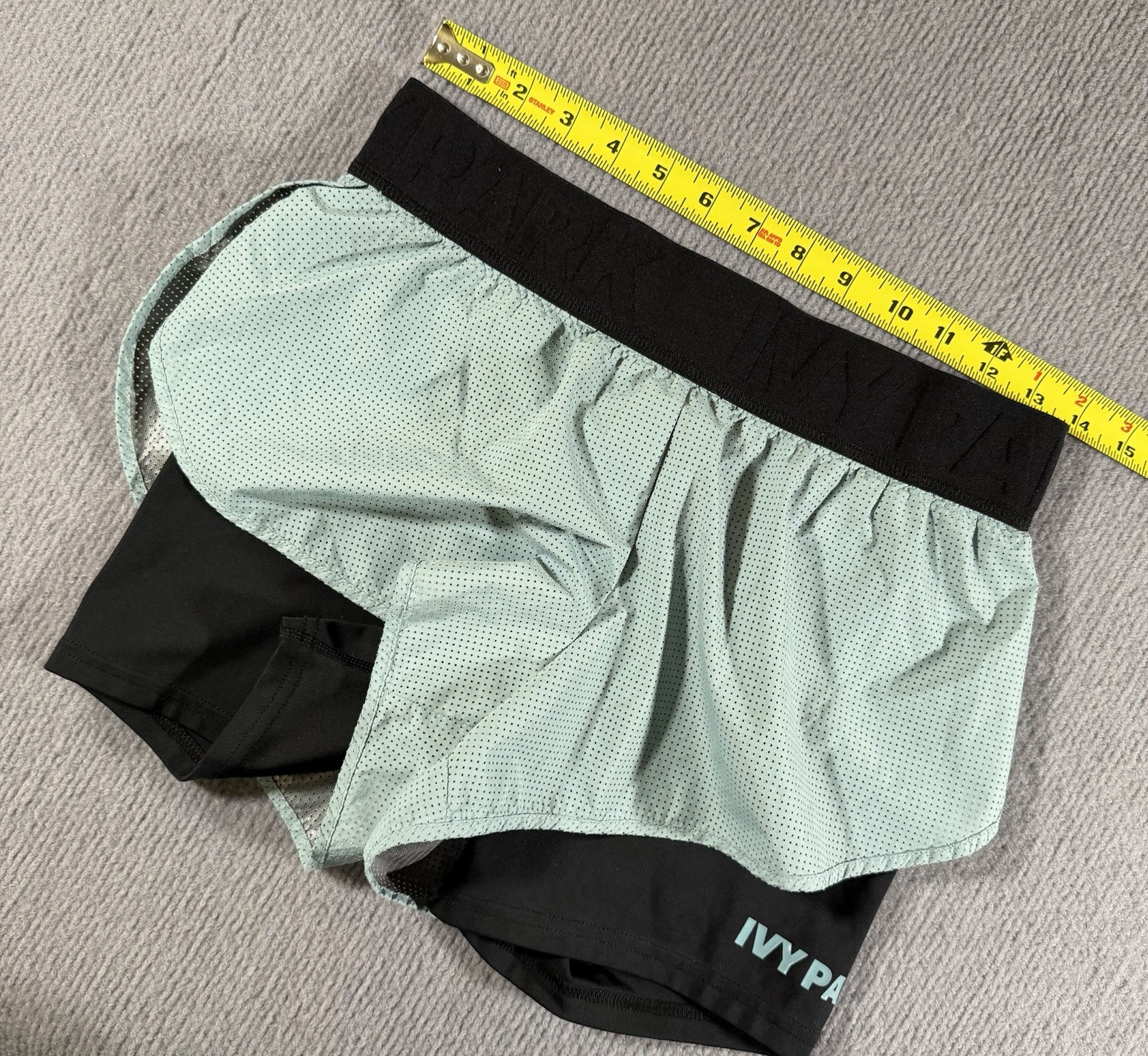 Ivy Park Layer Running Perforate Womens Compression Shorts Size XS Vented Teal