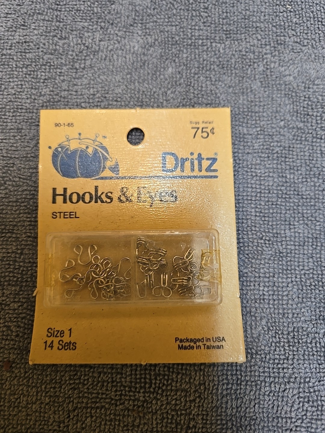 DRITZ - 14 Hooks & Eyes SIZE 2 BLACK Steel 90-2-1