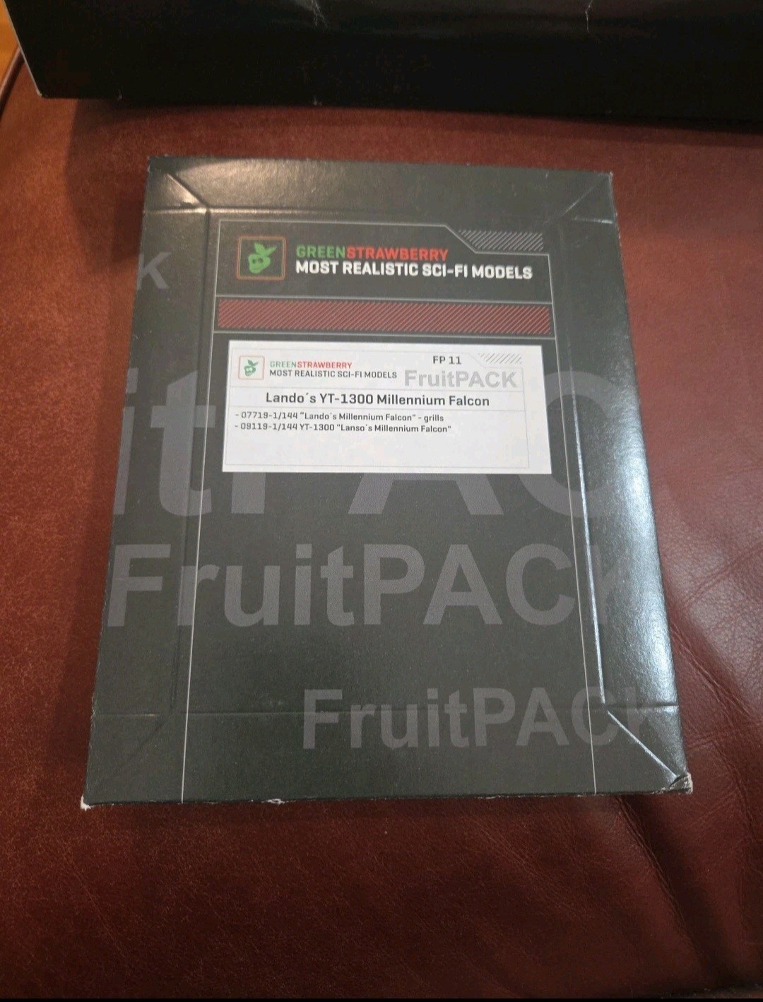 Green Strawberry Fruit Pack YT-1300 1/144 Lando's Millennium Falcon
