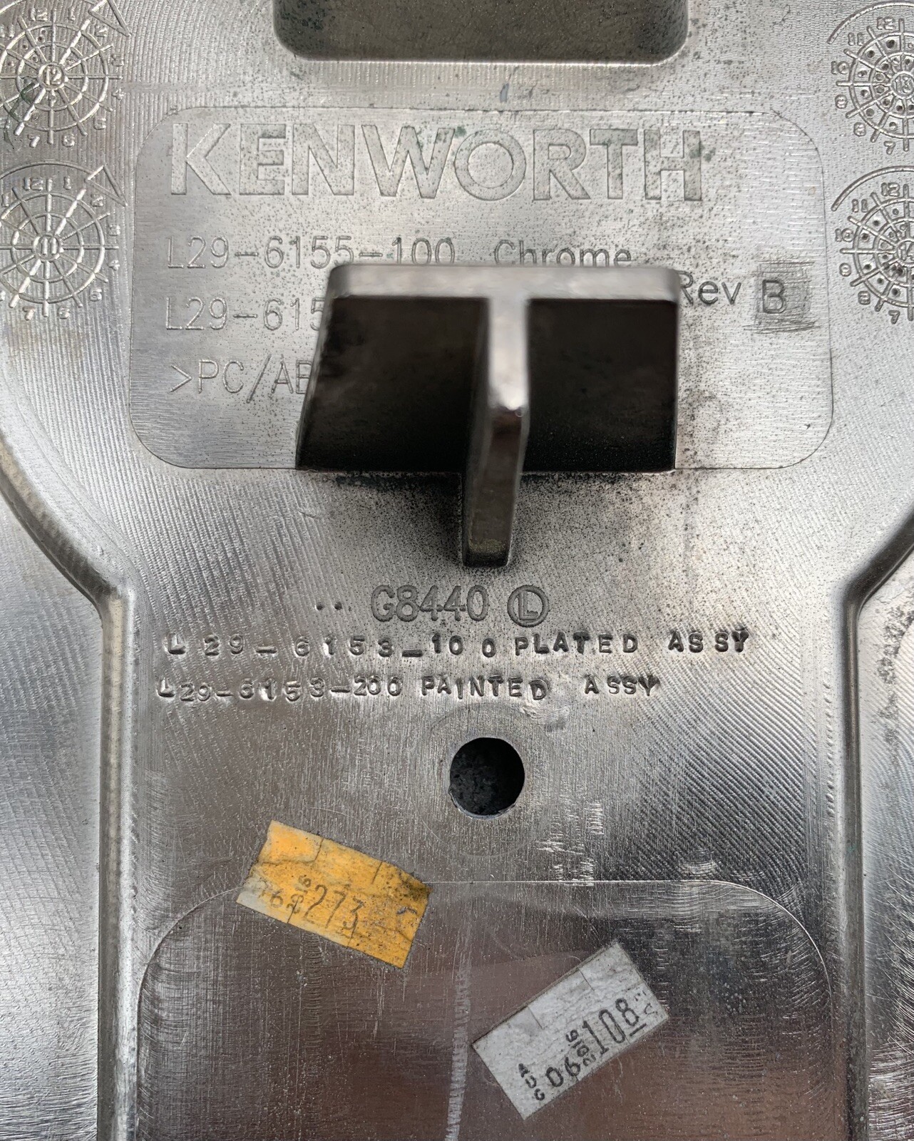 Kenworth T680 Hood Grille L29-6155-100