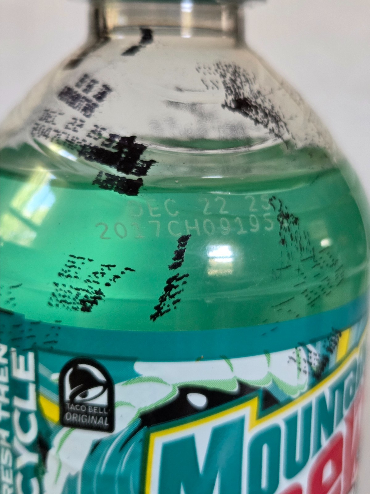 UNOPENED COLLECTABLE? BAJA BLAST MOUNTAIN DEW 20 oz BOTTLE