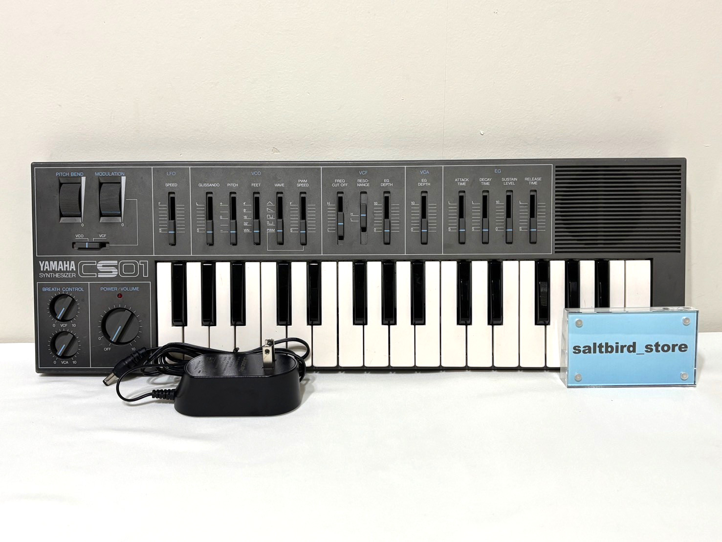 YAMAHA CS01 Analog Monophonic Synthesizer From Japan