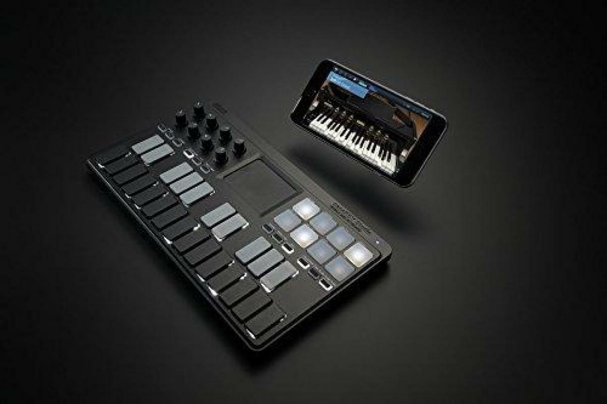 KORG Mobile Midi Keyboard nanoKEY Studio Bluetooth Wireless New in Box