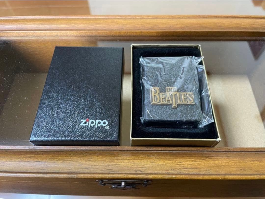 Zippo Beatles Crack Paint & Brass Metal Applique 1996 Item
