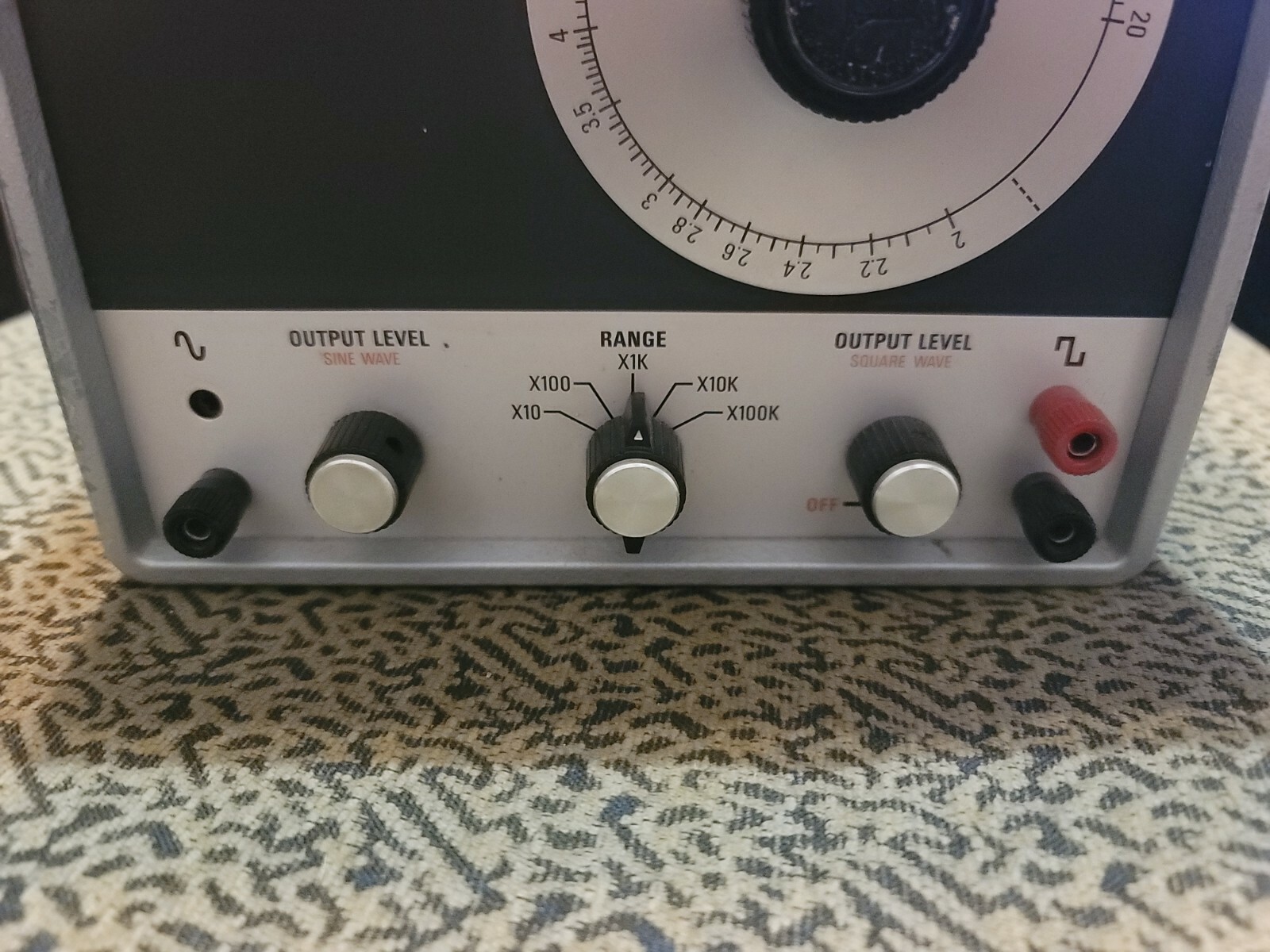 EICO Solid State Fet Sine/Square Wave Generator 379