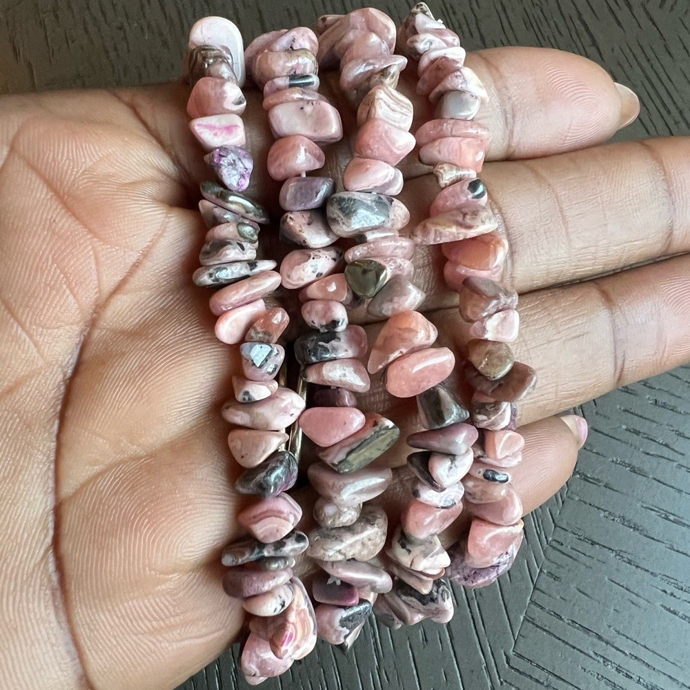 ( ONE) Rhodochrosite chip bracelet 6.5-7’