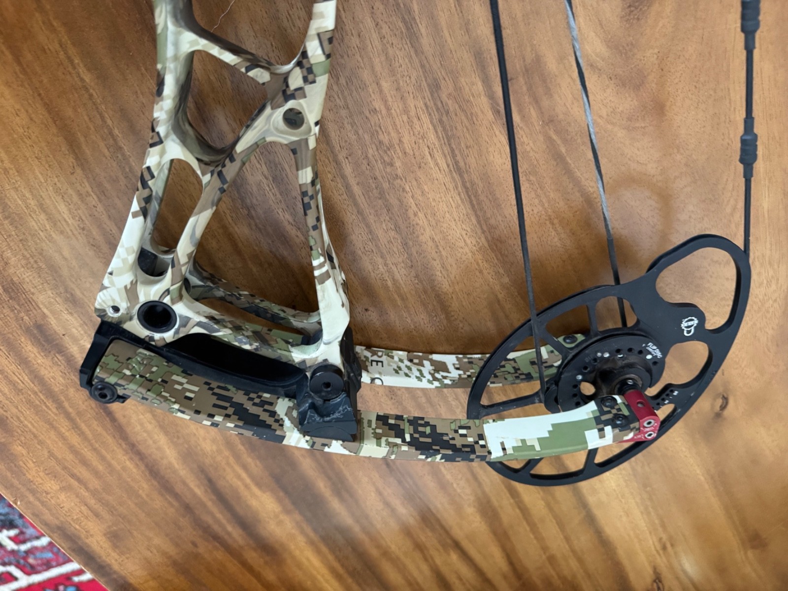 Bowtech solution compound bow RH