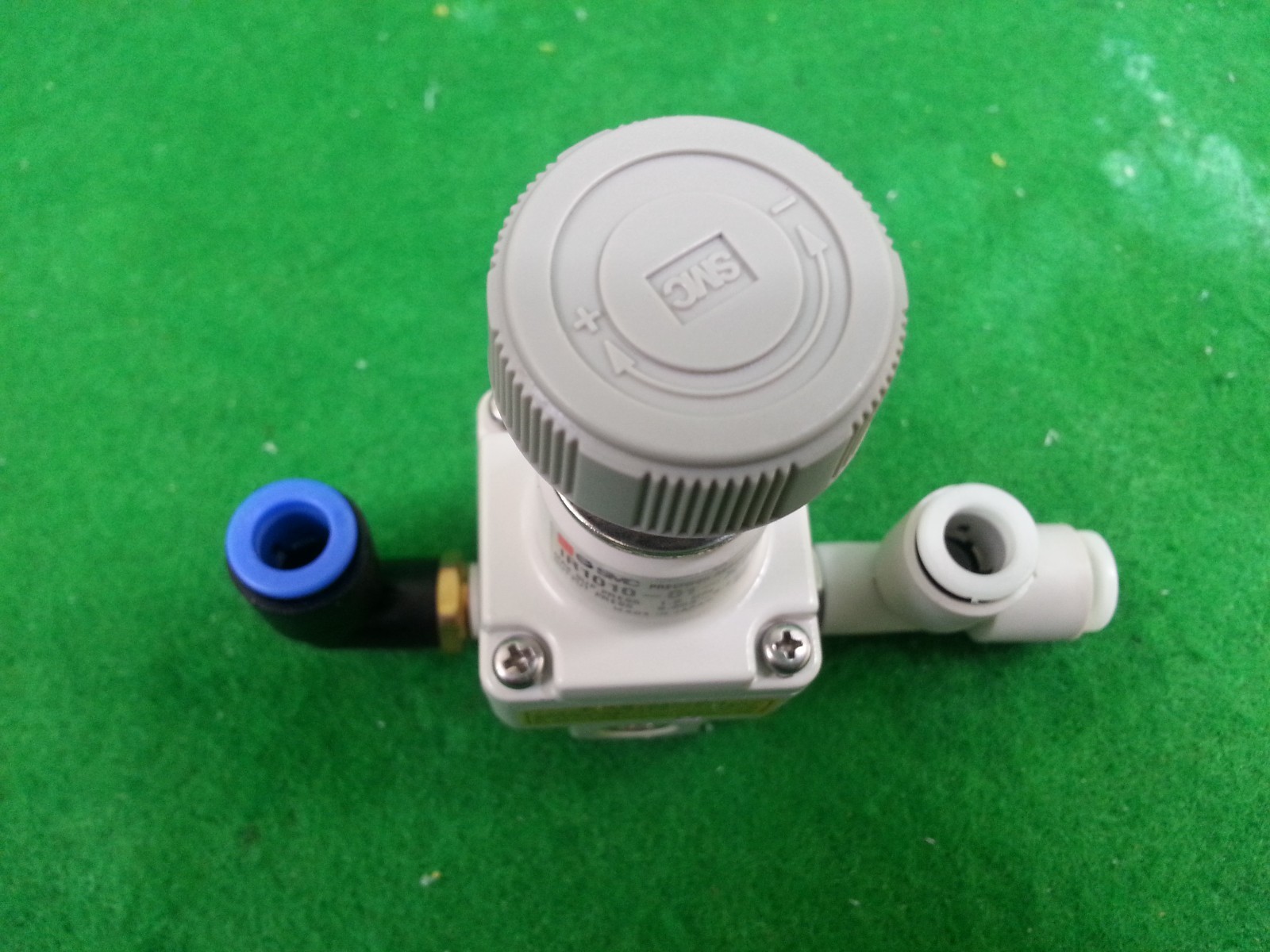 SMC IR1010-01-X15 Precision Regulator,USED