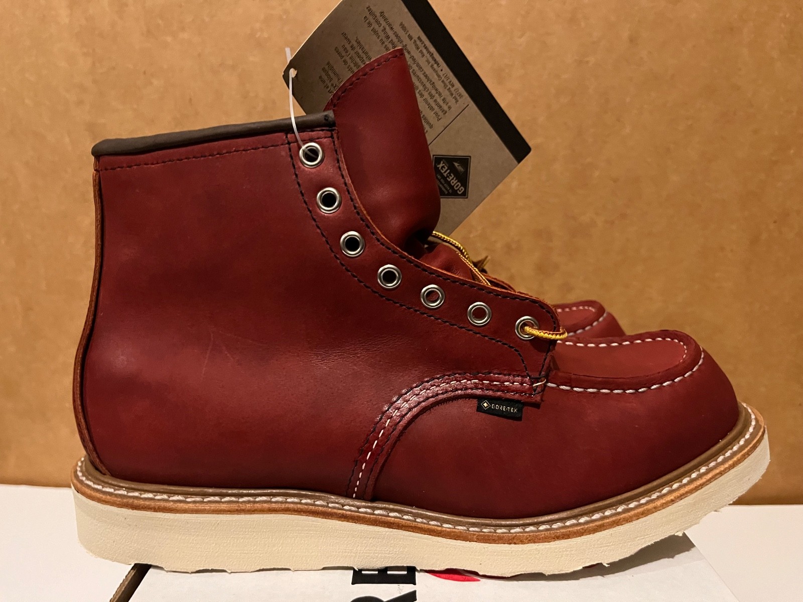 Red Wing Irish Setter 6" Heritage Classic MocToe GORE-TEX Boot Oro Russet 9 8864
