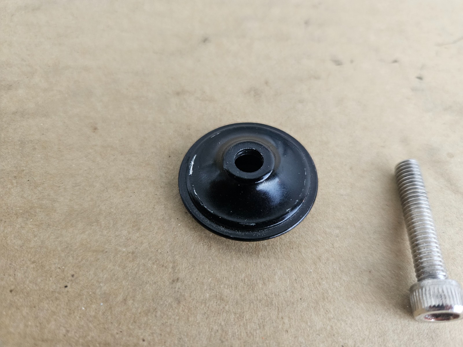 Neco 1-1/8" Threadless Headset Top Cap + Bolt Black