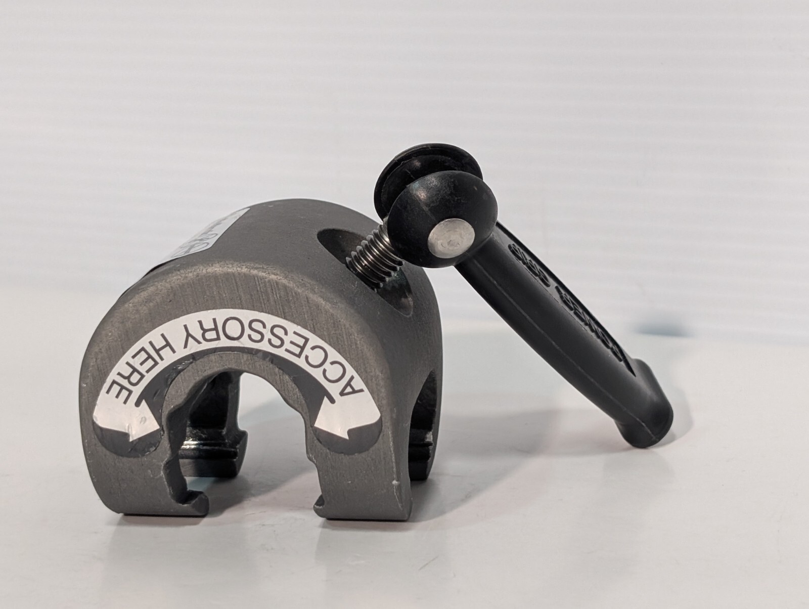 Medtronic 9733469 Emitter Holder, Power Grip Clamp, Table Clamp