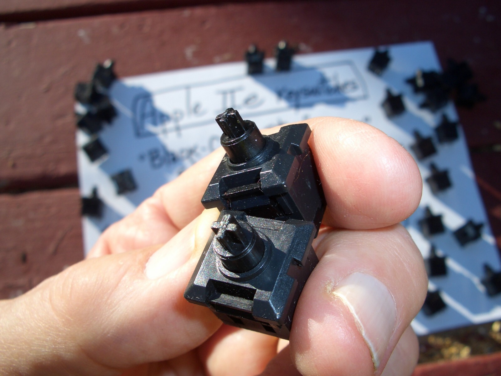 LOT-OF-5 KEYSWITCHES:  "SHORT-STEM  BLACK-CROSS-SLIDER" APPLE IIe  $10.00 + S/H