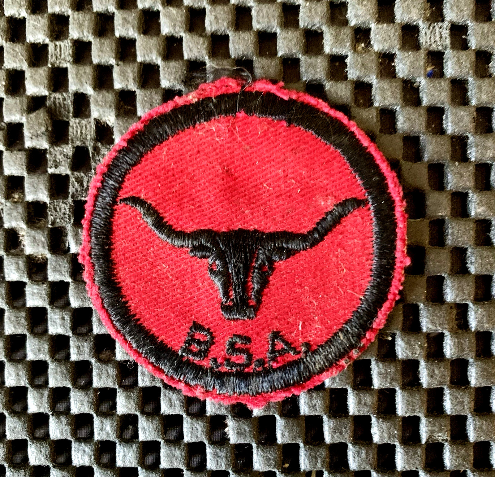 B.S.A. SCOUTS SEW ON PATCH 2" NOS