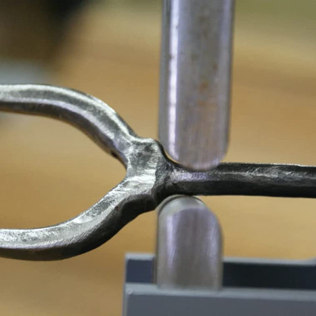 Blacksmith G2 Guillotine Tool, Blacksmith Slash Fullering Tool with Flat Dies