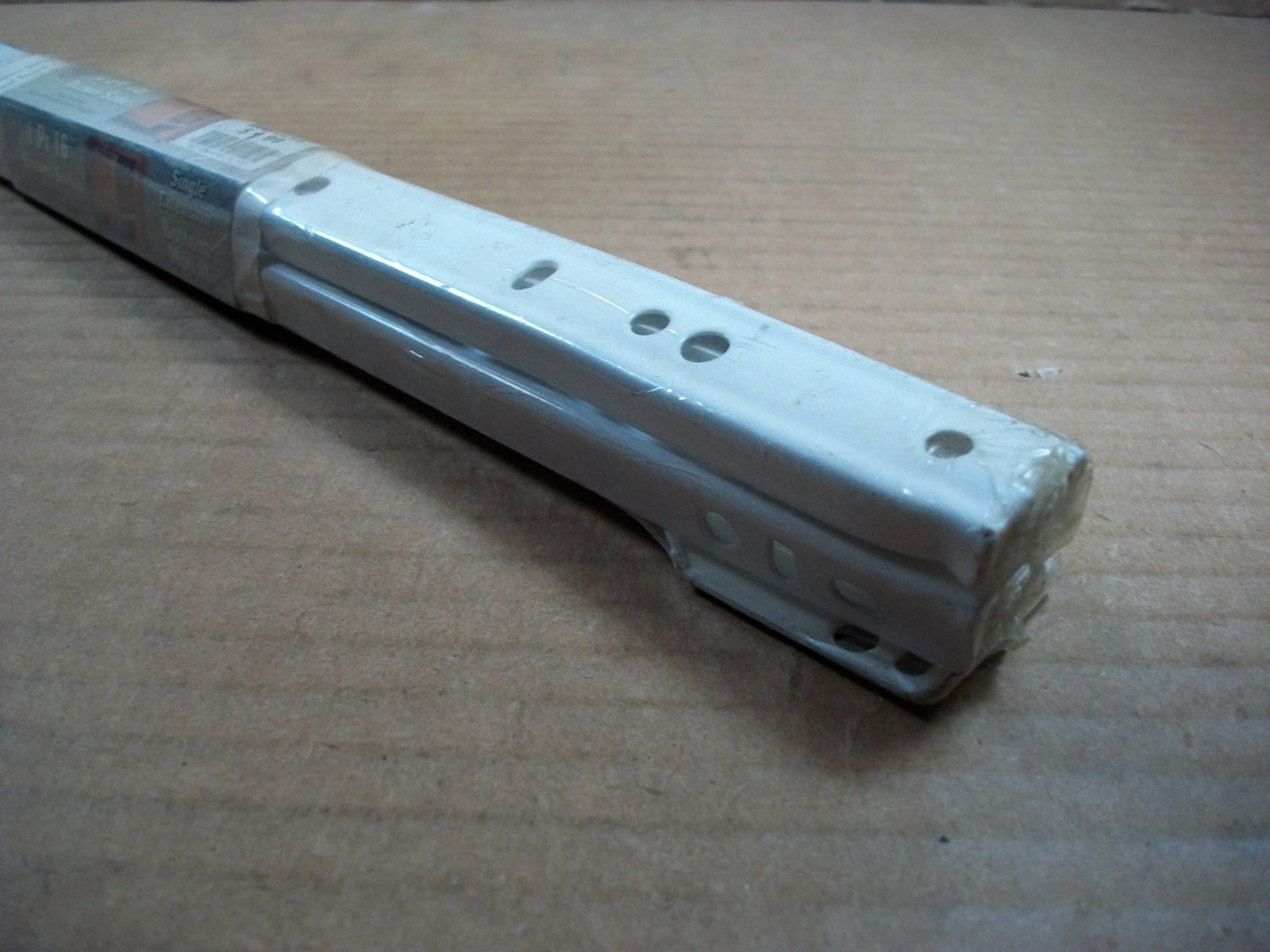 1 Pair Universal Craft ~ 16" Drawer Slides - White - Bottom Mount