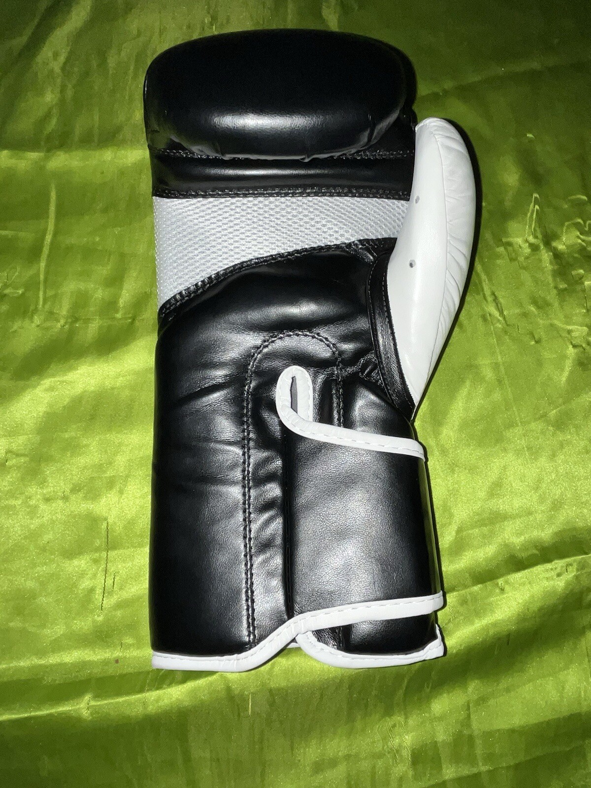 9 ROUND Boxing Gloves 10oz Black White Hook And Loop Straps