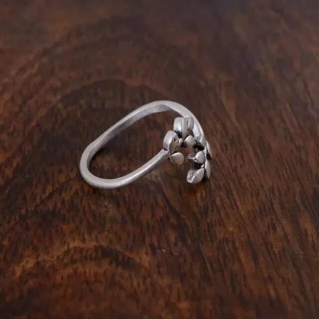 Ladies Leaf Toe Ring Solid Metal 925 Sterling Silver 14k White Gold Plated
