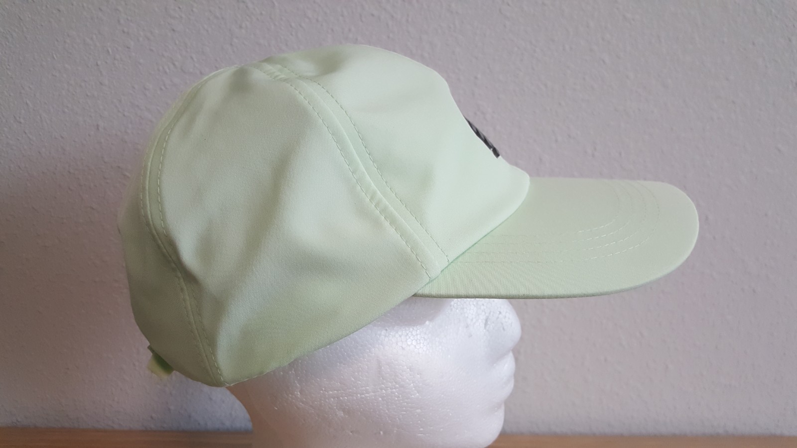 New Balance performance Hat cap in Neon green