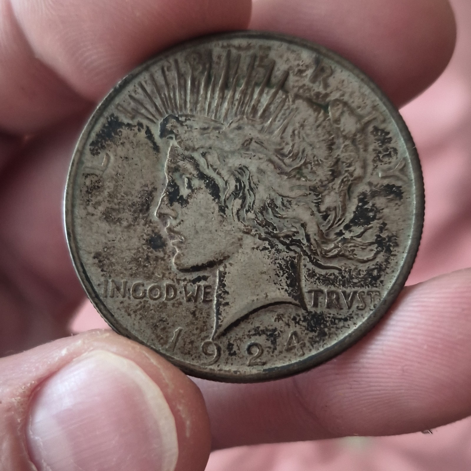 1924 Peace Silver Dollar $1 Business Strike Philadelphia 0.9 Fine KM#150
