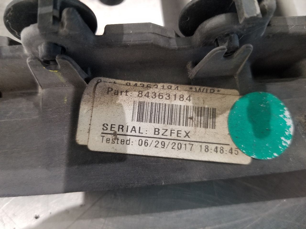 17 CHEVY SILVERADO 1500 4.3L AIR SHUTTER