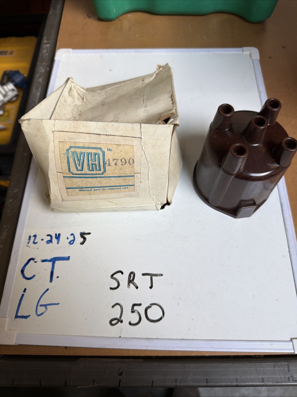 (1) NOS 4790 Von Housen Distributor Cap, Genuine VH, Vintage, Obsolete