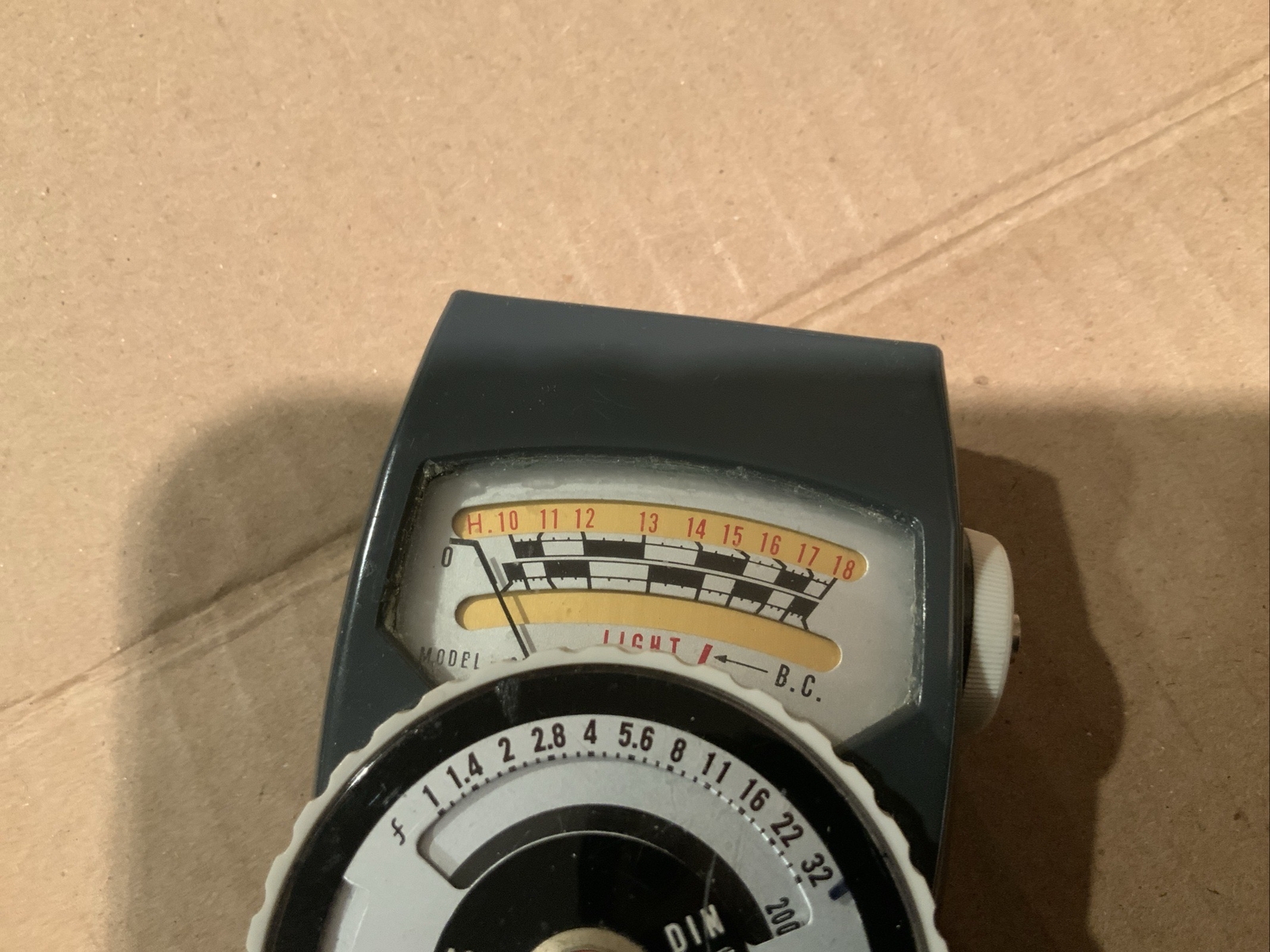 Vintage Sunset Unittic Model 65 - Zero Adjust Exposure Meter