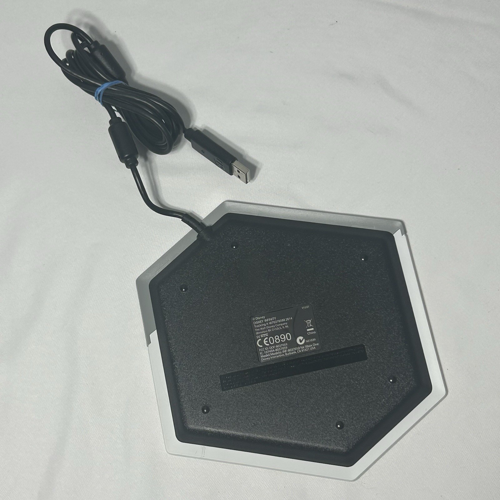 Disney Infinity Portal Base Model INF-8037059 for Xbox One - Wired USB - Tested!
