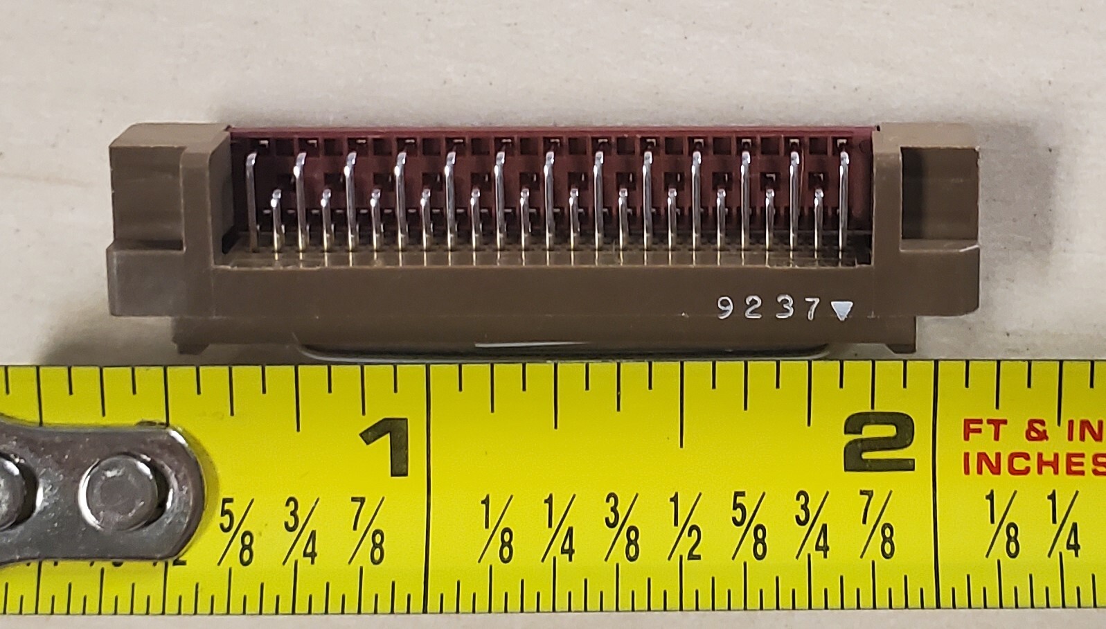 9237 Connector Brown