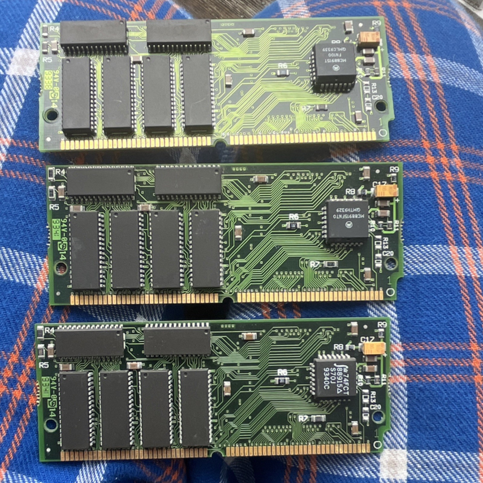 IDT Vintage 256K Write Back Cache Memory Modules 7MP6150 Classic Computer Part