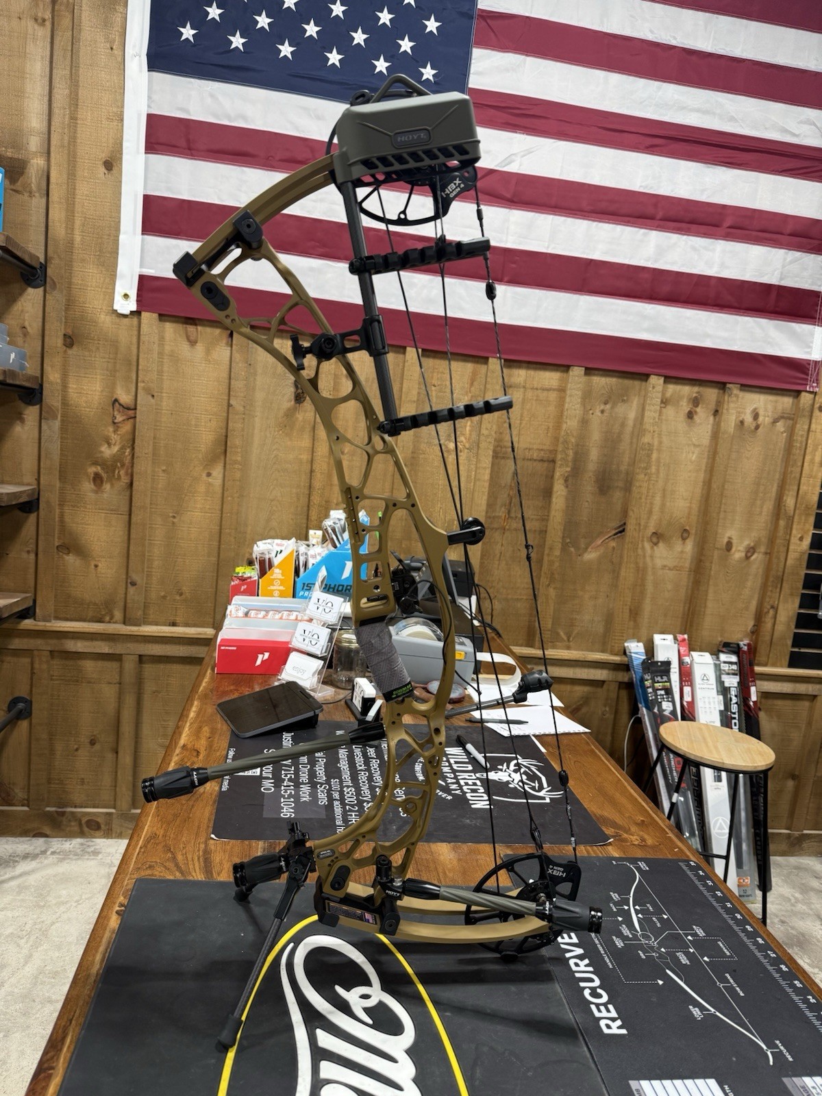 Hoyt AX2 32