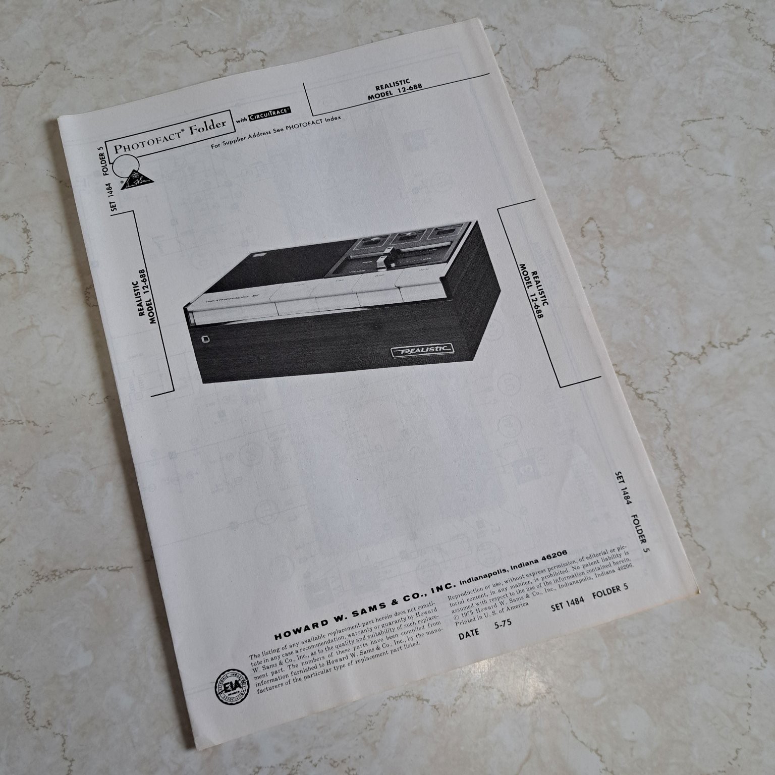 REALISTIC Manual 12-688 May 1975 Photofact Circuitrace