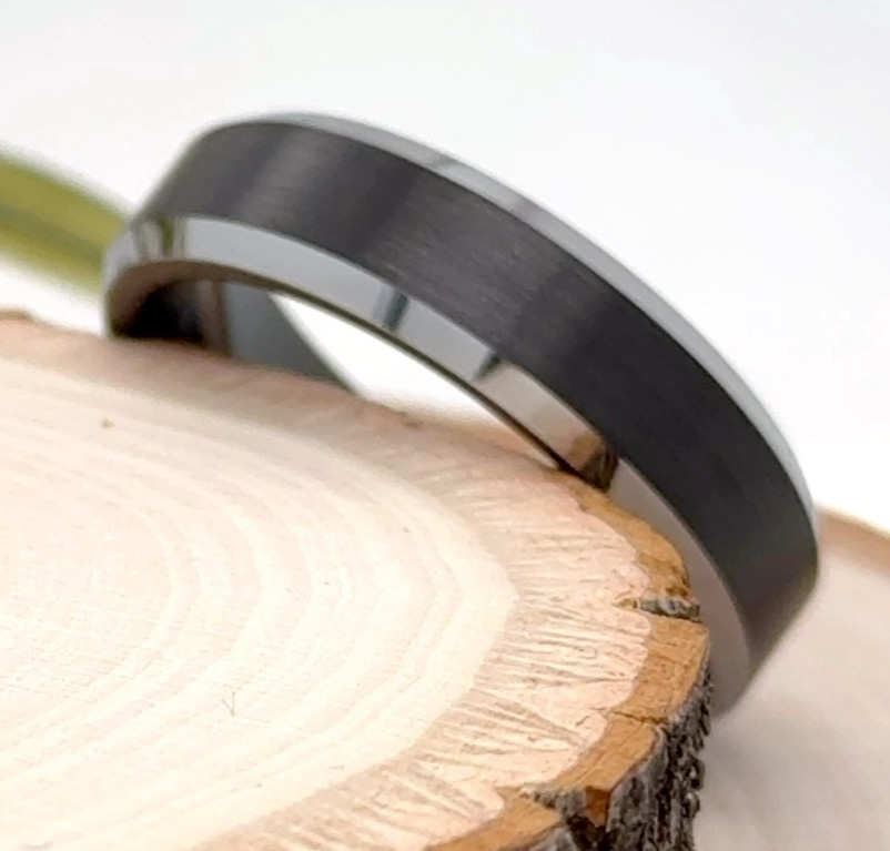 Elegant 6mm Black Tungsten Ring – Engraved Band with Brushed and Polished Detail