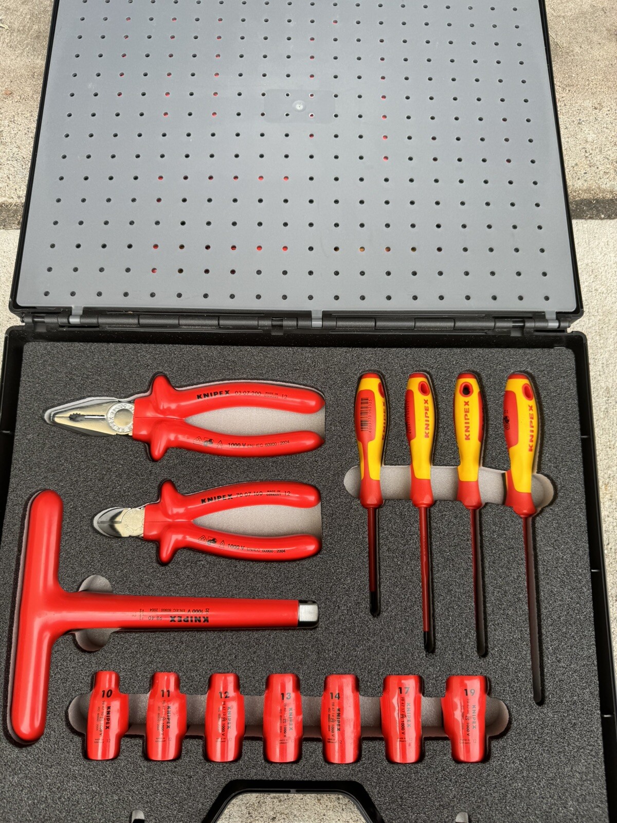 Knipex 98 99 1000V Insulated 26 PC Standard Tool Kit