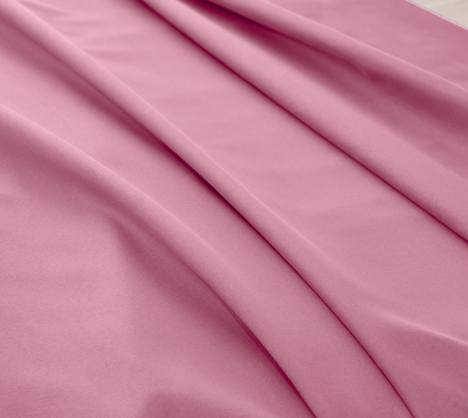 Superb Bed Sheet Set, Fitted, Flat, Pillowcases - Breathable & Soft, Deep Pocket
