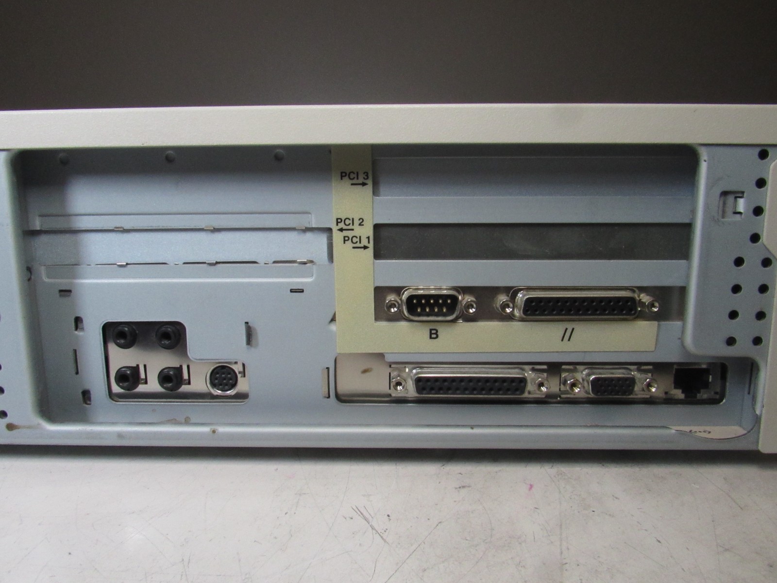 Sun Ultra 5 SPARC Workstation Vintage Sun Microsystems