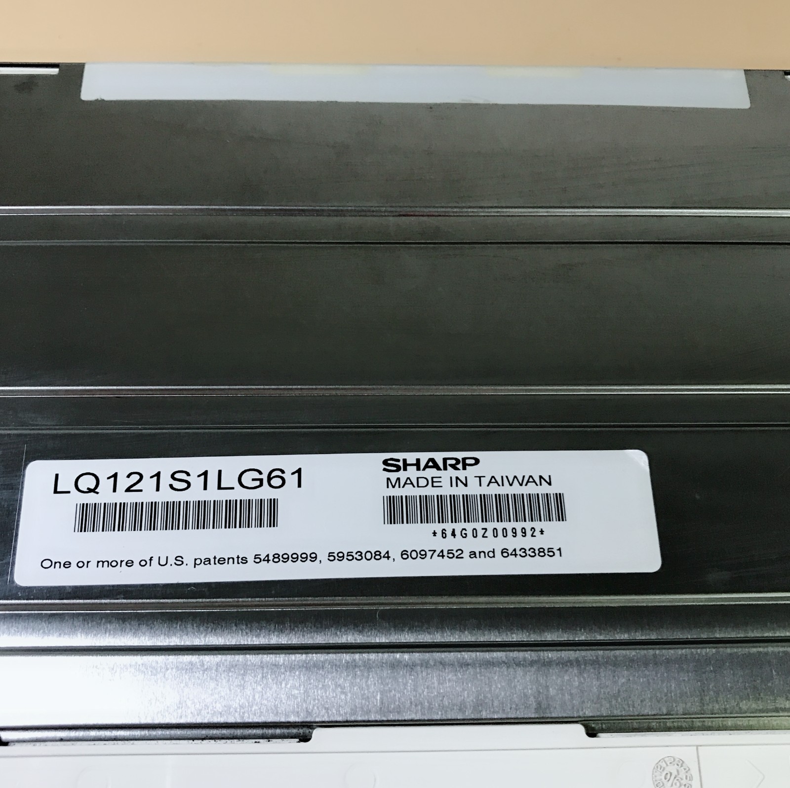 Sharp LQ121S1LG61 LCD Panel - Black， Free shipping